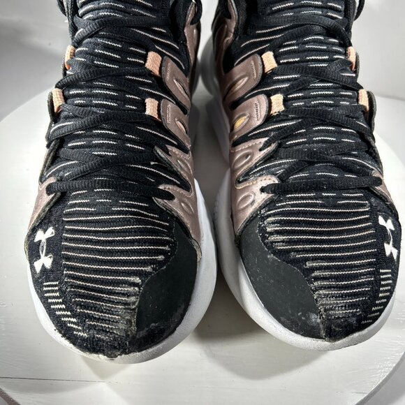 Under Armour Flow Breakthru 4 Womens Size 9 Basketball Shoes Black Gold Sneakers - Picture 4 of 11